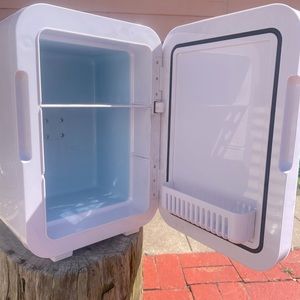 Cosmetics fridge